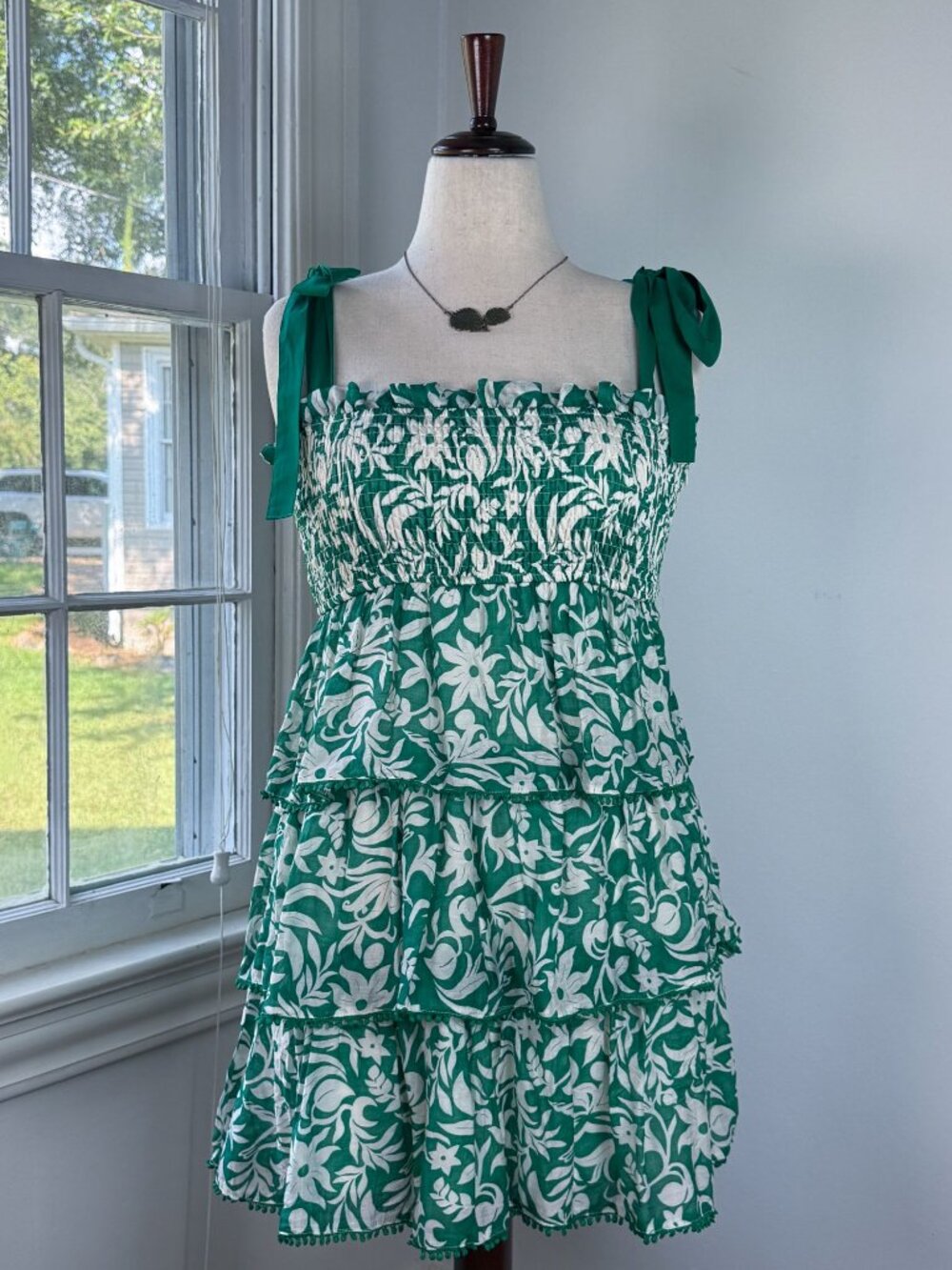 NWT Kelly Green White Rose Printed Smocked Detail Dress Small Fabrik TCEC